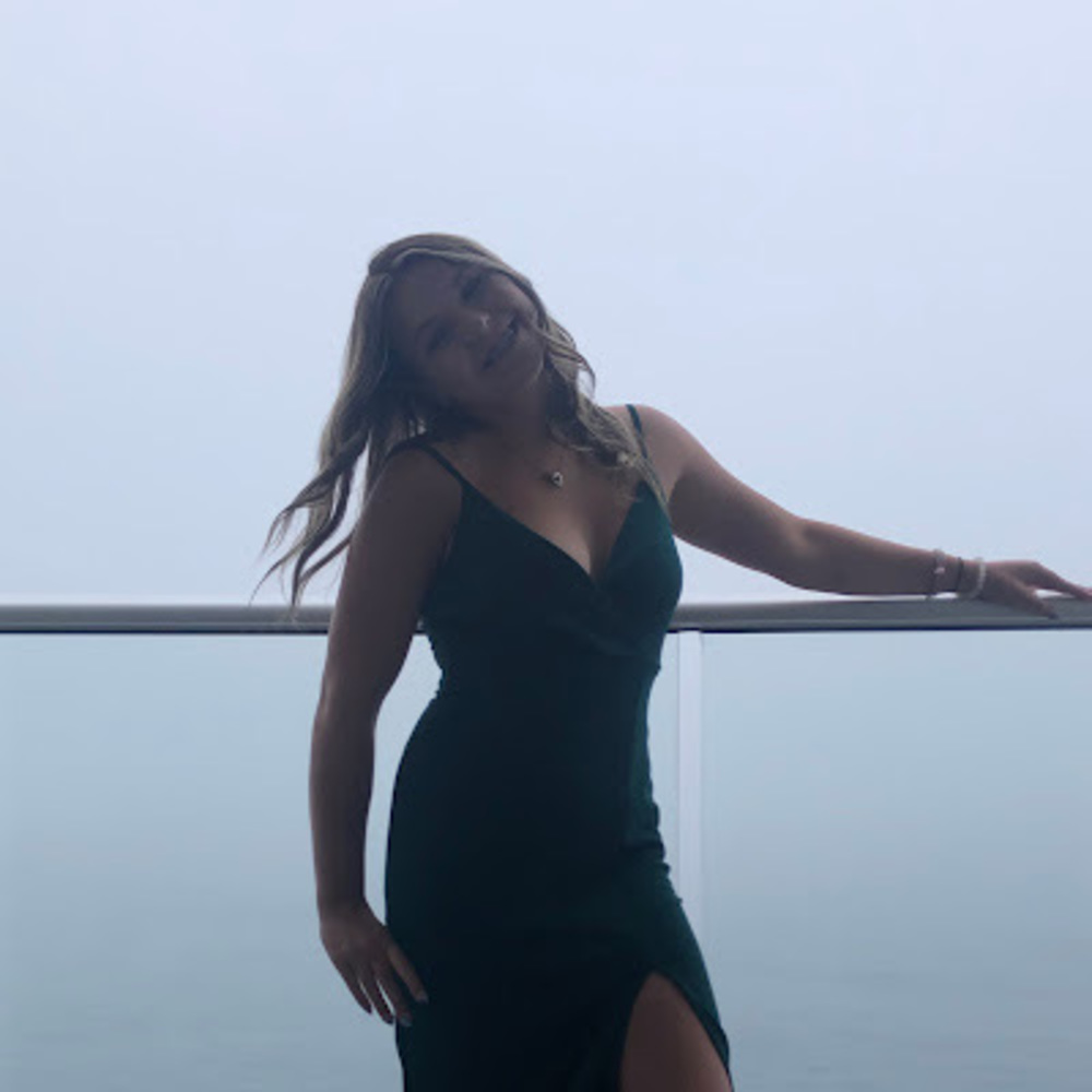 Meet your Posher, Lydia